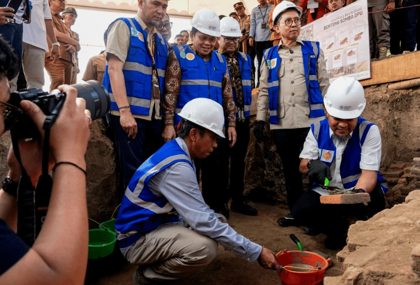 Gubernur Sulsel Bersama Menteri Kebudayaan Fadli Zon Letakkan Batu Pertama Revitalisasi Benteng Somba Opu
