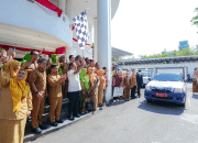 Gubernur Sulsel Lepas Distribusi Bantuan Susu untuk 24 Kabupaten Kota
