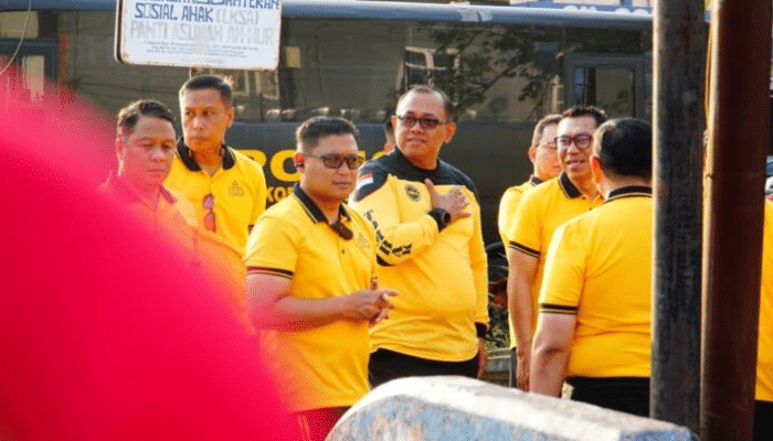 Antisipasi Banjir di Makassar, Kapolda Sulsel Pimpin Kerja Bakti Bersihkan Kanal Rappocini
