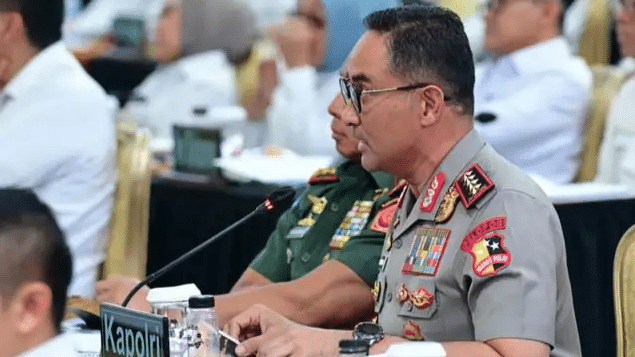 Kepala Kepolisian Negara Republik Indonesia (Kapolri) Jenderal Pol Suyudi Ario Seto