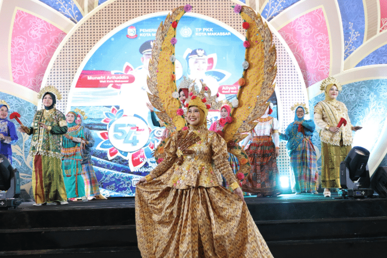 Lomba Defile HKG PKK Makassar