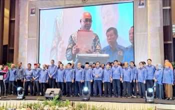 Akhmad Munir Lantik Suwardi Thahir sebagai Ketua PWI Sulsel Periode 2026–2031