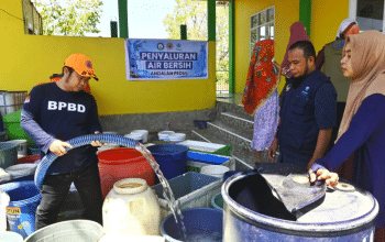 Pemprov Sulsel Salurkan 403 Ribu Liter Air Bersih untuk 13.235 Warga Makassar