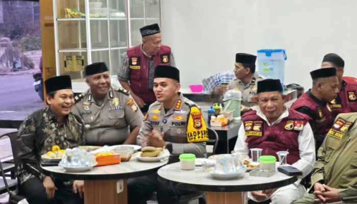 Subuh Keliling di Masjid Ar-Rayyan, Kapolresta Gowa Ajak Warga Jaga Kamtibmas