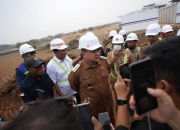 Wali Kota Appi Tinjau Penimbunan Stadion Untia Pastikan Konstruksi Mulai Awal 2027