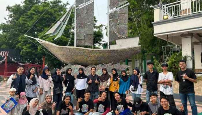 Pinisi Plastik Hidupkan Pantai Seruni Bantaeng, Ubah Sampah Jadi Karya Seni Bernilai